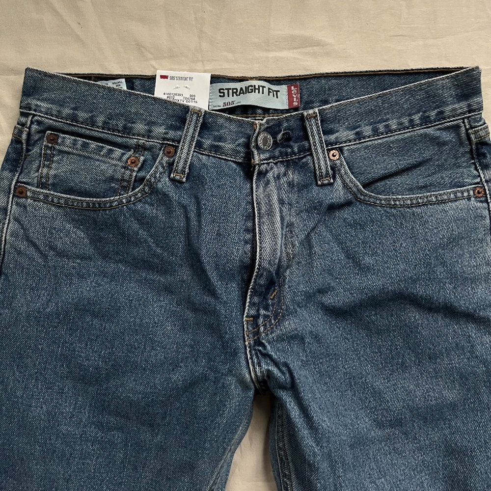 NEW Levi's Men's 505 Regular Fit Straight Leg Jeans | Medium Stonewash 31x32 NWT